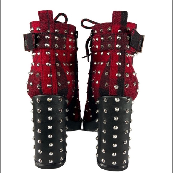 Gianni Bini stud ankle bootie. 
BLACK FRIDAY DEALS CHECK OUT MY CLOSET - Picture 4 of 6